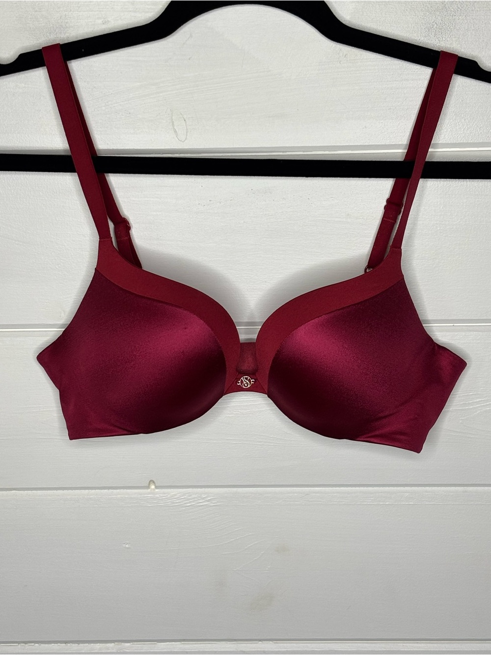 Victoria’s Secret Push Up Bra 32A Red/Wine Color Underwire Padded Adjustable